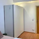 Park Center And Netflix Апартаменты *