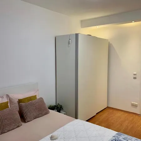 Park City Center And Netflix Apartment Bucharest